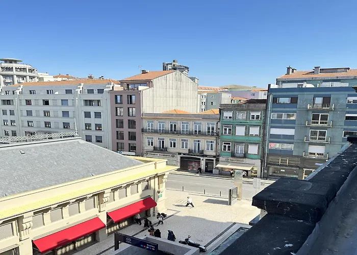 Bright Near Bolhao Metro Station * Oporto