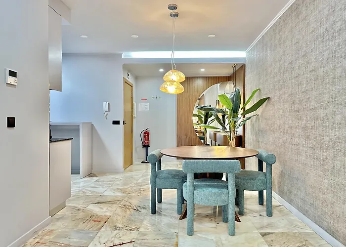 Bright Near Bolhao Metro Station Porto