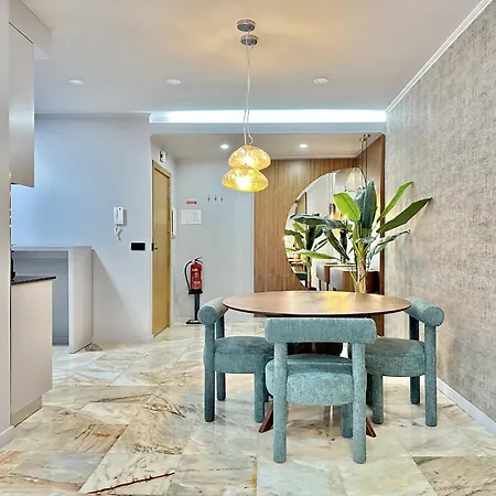 Bright Near Bolhao Metro Station Oporto