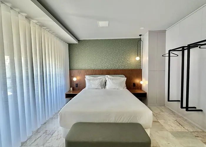 Bright Near Bolhao Metro Station Апартаменты