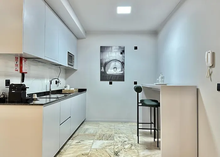 Апартаменты Bright Near Bolhao Metro Station *